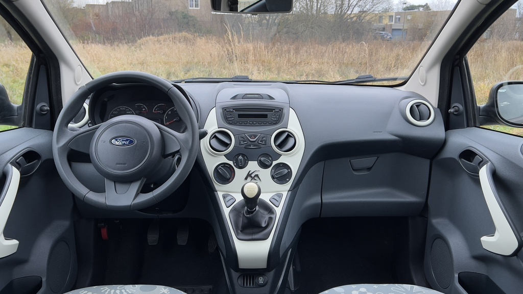 Ford Ka 1.2i Trend Airco/Parkeersensoren V+A / Euro 6b /Garantie